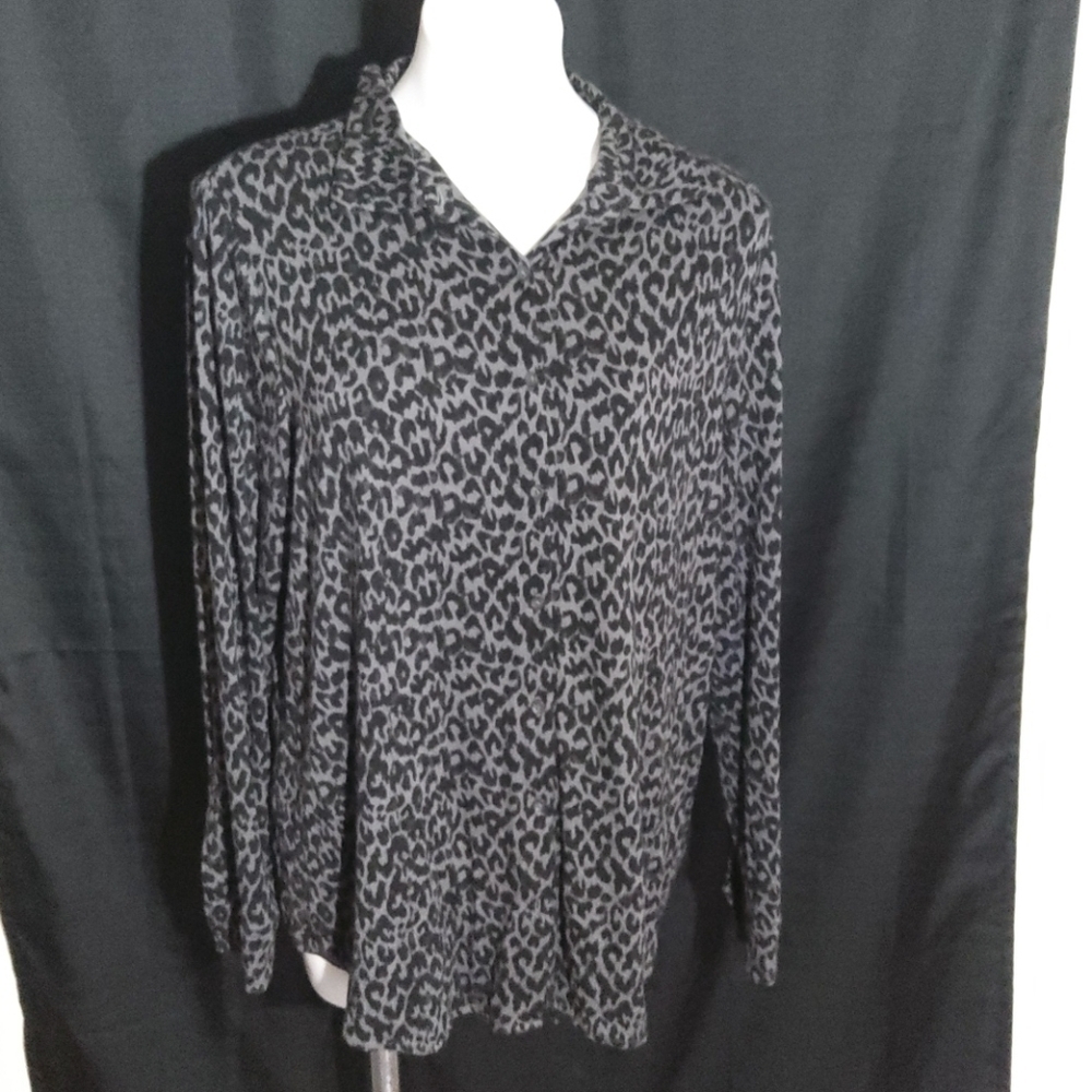 Lord and TAYLOR blouse